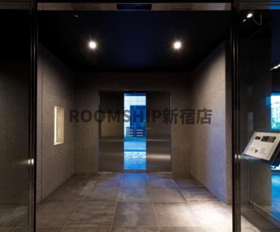 DIPS十条仲原EASTのロビー