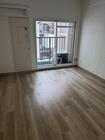 シャルマン文京千駄木の洋室