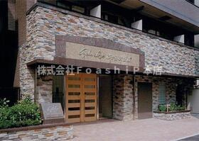 ガラ・ステージ市ヶ谷弐番館のエントランス