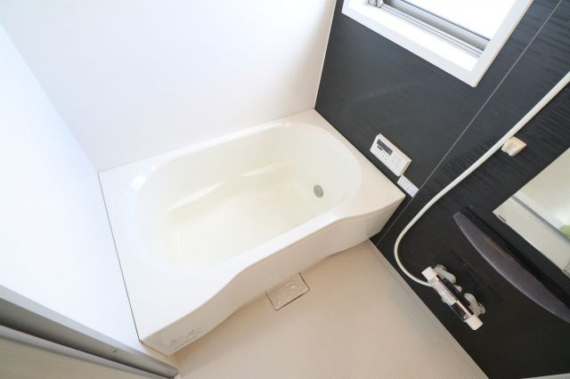 ソリハル Bの浴室