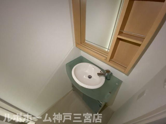 神戸山手アパートメントの洗面所