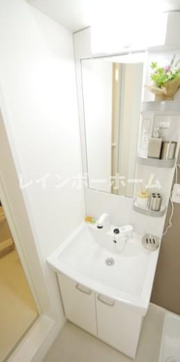プラウドシャトー若葉の独立洗面台