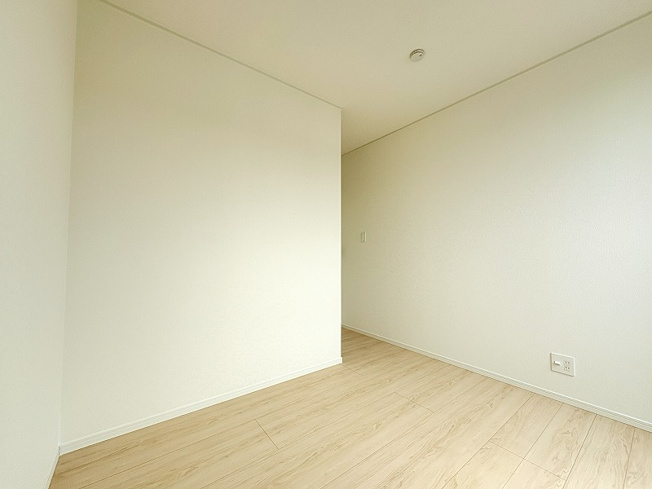 【子供部屋】 | 東久留米市前沢4丁目　新築一戸建住宅　全3棟　(保谷店) | 2階4.3帖/お好みのインテリアで安らぐ癒し空間が生まれます。