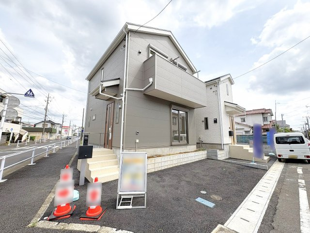 【外観】 | 東久留米市前沢4丁目　新築一戸建住宅　全3棟　(保谷店) | 第一種低層住居専用地域につき住環境の良さが魅力の住まいです。