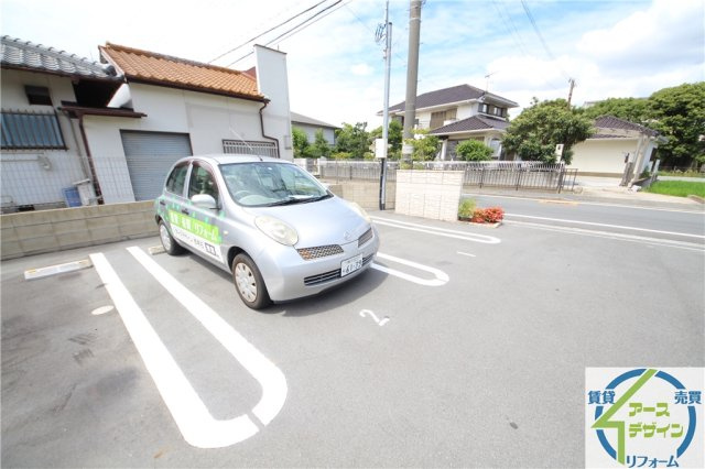 ラ　ヴィータローザの駐車場