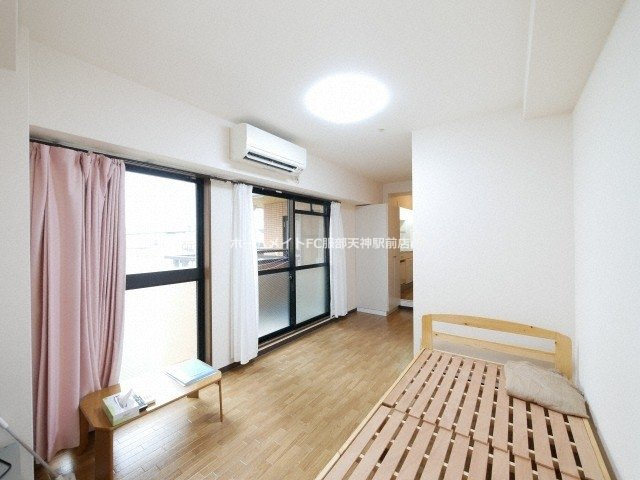 ドミール堺筋本町の居間・リビング