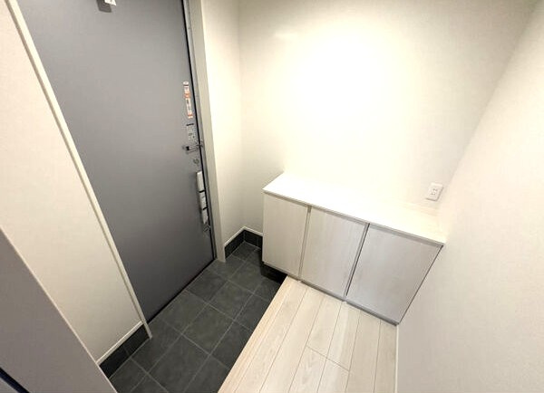 大赤見賃貸住宅Ｄ棟の玄関