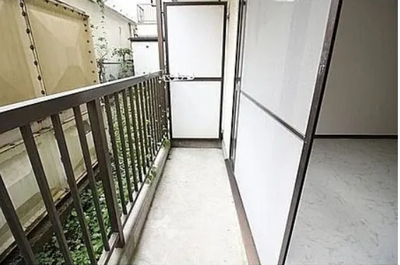 ヨコミゾマンションのバルコニー|別部屋参照