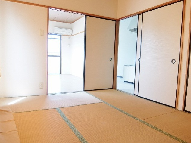ヨコミゾマンションの寝室