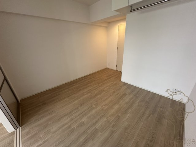 APRILE南森町の居間・リビング