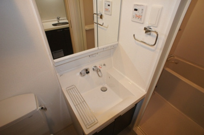 【独立洗面台】 | エステムコート梅田・天神橋Ⅱグラシオ