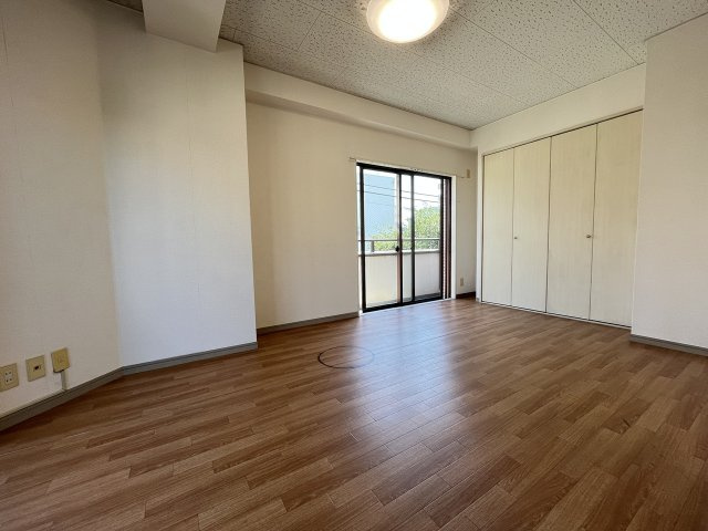 高畑ビルの浴室|きれいなお風呂です