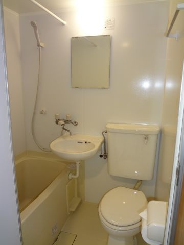 ロジマン西麻布のトイレ|コンパクトで使いやすいトイレです