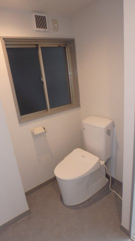 タワーホームのトイレ|コンパクトで使いやすいトイレです