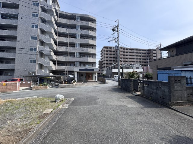 田中貸事務所の周辺|前面道路