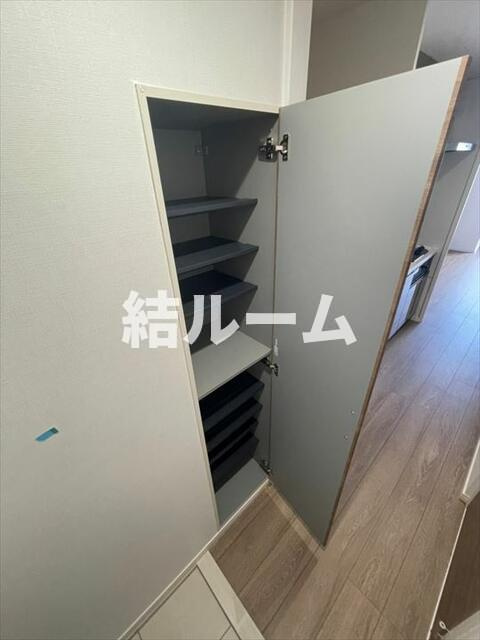 川口市西青木４丁目の賃貸マンションの収納