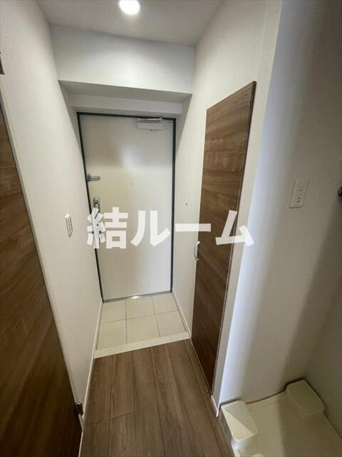 川口市西青木４丁目の賃貸マンションの玄関