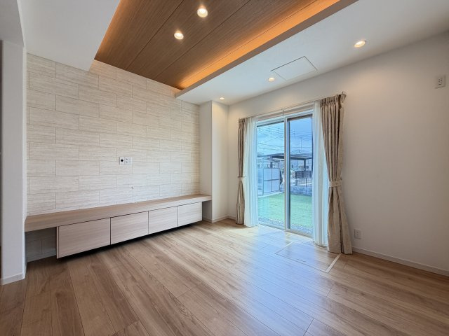 【居間・リビング】 | 久喜市上内1478-17　中古戸建