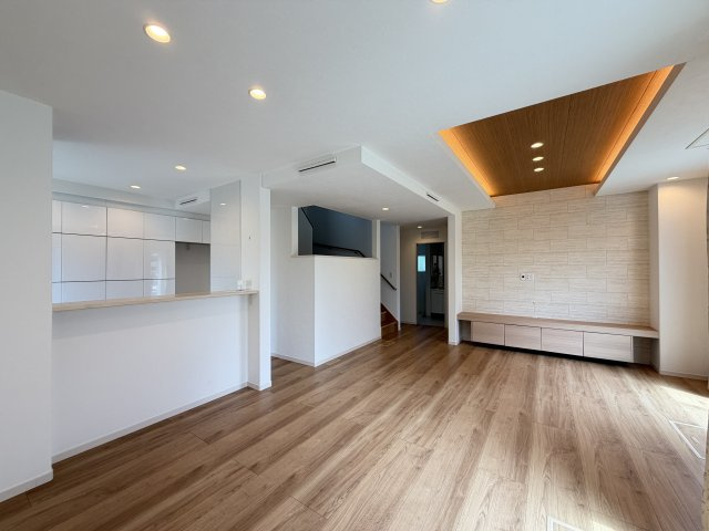 【居間・リビング】 | 久喜市上内1478-17　中古戸建