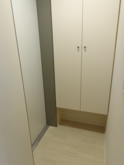 ルクール常盤台の玄関