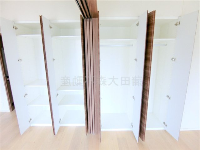 セジョリ鵜の木のその他|収納　壁一面の大型クローゼット