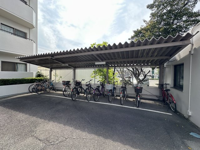 小幡パークマンションの駐輪場