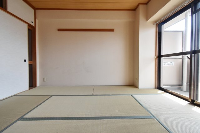 フレシア西宮の和室