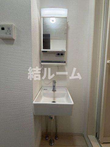 北区栄町のアパートの洗面所