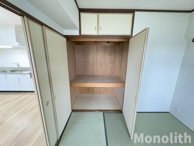 泉北鴨谷台３丁6号棟の収納