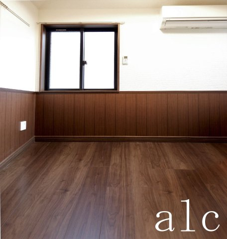 アーバンプレイス新宿戸山Aの居間・リビング|こちらの居間で趣味の時間をお楽しみください　同仕様