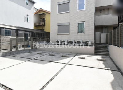 【駐車場】 | ｍａｉｓｏｎ　ｄｅ　Ｖｉｌｌｅ　北畠 | 車をお持ちの方に嬉しい駐車場付きの物件です