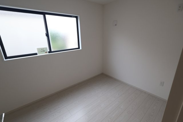 《仲介手数料無料》上尾市大字原市1421-19新築一戸建ての洋室