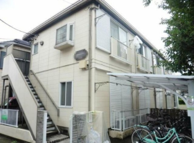 草加市旭町４丁目のアパートの外観