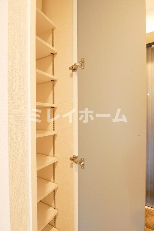 ハーモニーレジデンス大森山王THEGARDENの玄関