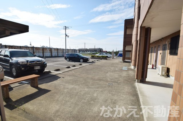 【駐車場】 | 駐車スペースもあります