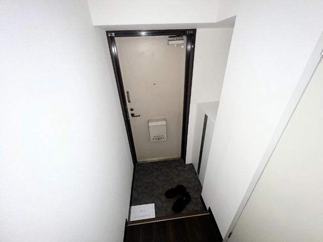 リアライズ市川原木の玄関