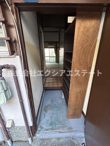 大東市北条6丁目16-17テラスハウスの玄関