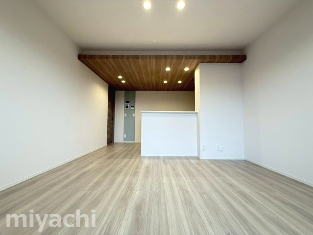 フィオーレガーデン北田宮　Aの居間・リビング