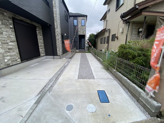 東村山市青葉町2期　全2棟の駐車場