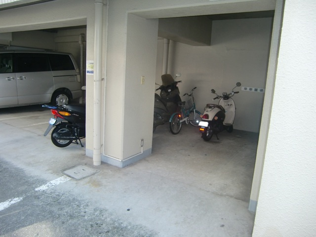 シティライフ六甲道Ⅲのその他共用部分|バイク置場