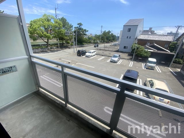グリーンリバティー新蔵のバルコニー