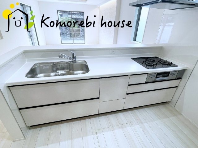 さいたま市見沼区大谷　23期　新築一戸建て　グラファーレ　01のキッチン|26.9.5