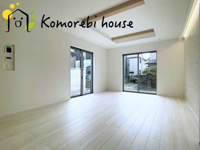 さいたま市見沼区大谷　23期　新築一戸建て　グラファーレ　01の居間・リビング|26.9.5