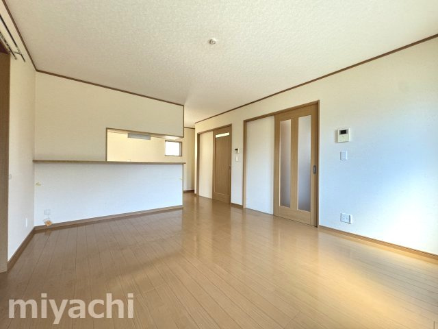 アークヴィレッジの居間・リビング