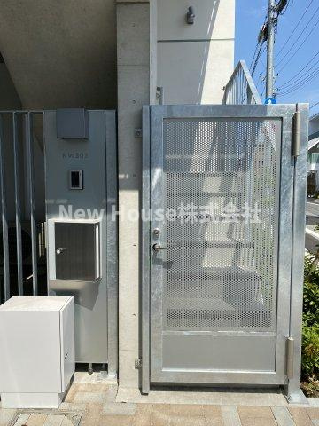 ベルメゾン中村橋ノース NWのエントランス