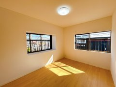 高浜市稗田町　中古住宅の洋室