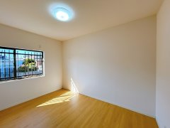 高浜市稗田町　中古住宅の洋室