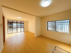 高浜市稗田町　中古住宅の居間・リビング