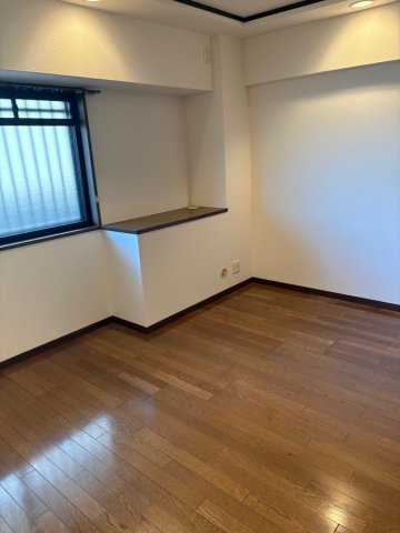ライオンズマンション上野芝5丁の洋室