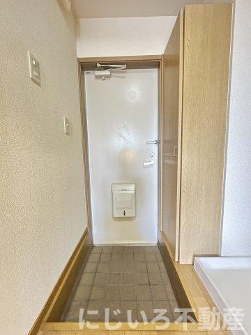 ヴィラージュドシャルマンの玄関